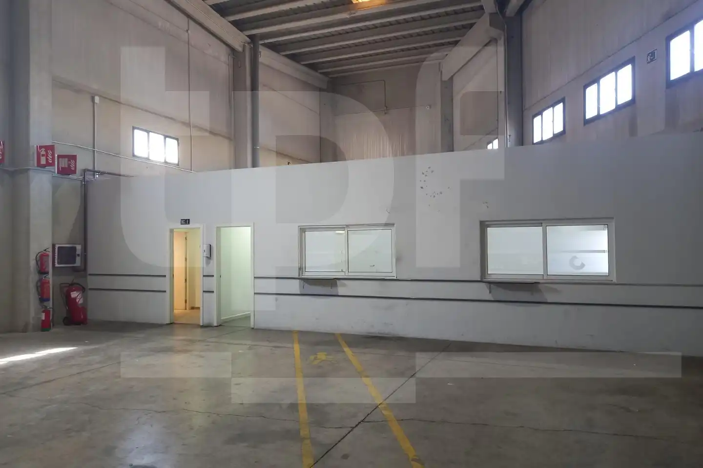 Industrial building to rent in Calle Sector 13, imagen 5