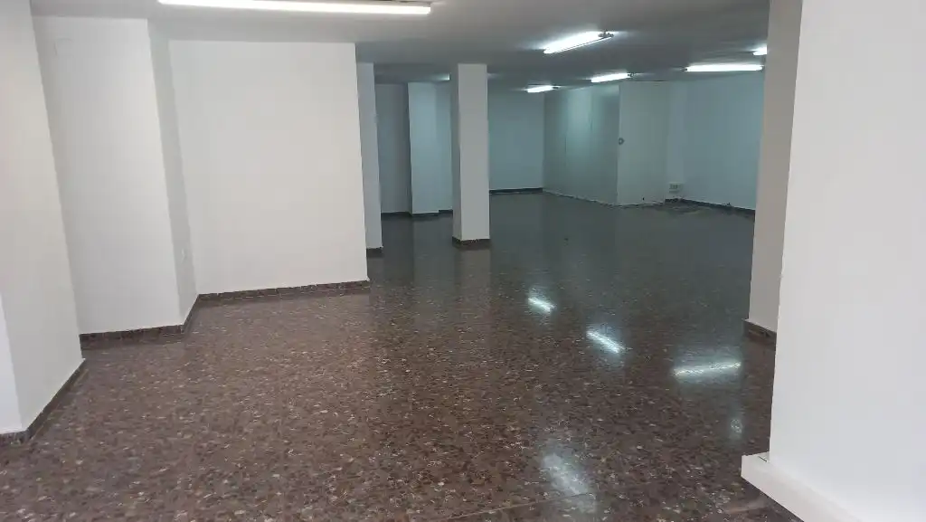 Local comercial de lloguer a Carrer de la Unió, imagen 3