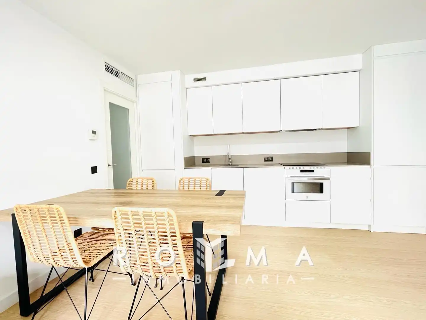 Cocina de Piso de alquiler en Sevilla con Aire acondicionado y Calefacción