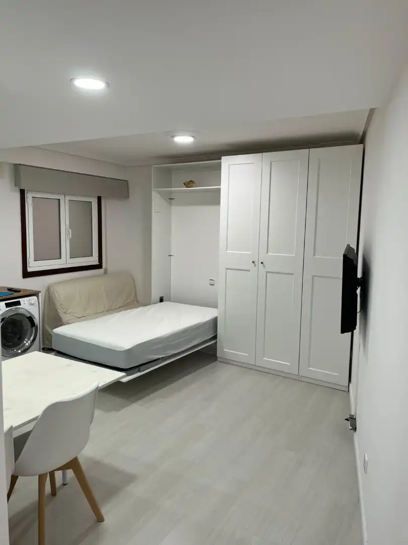 Schlafzimmer von Erdgeschoss zur Miete in A Coruña Capital  mit Heizung, Möbliert und Ofen