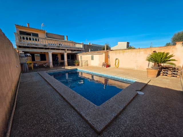 Casa-chalet en Venta en Carrer Vinyet, des en Consell