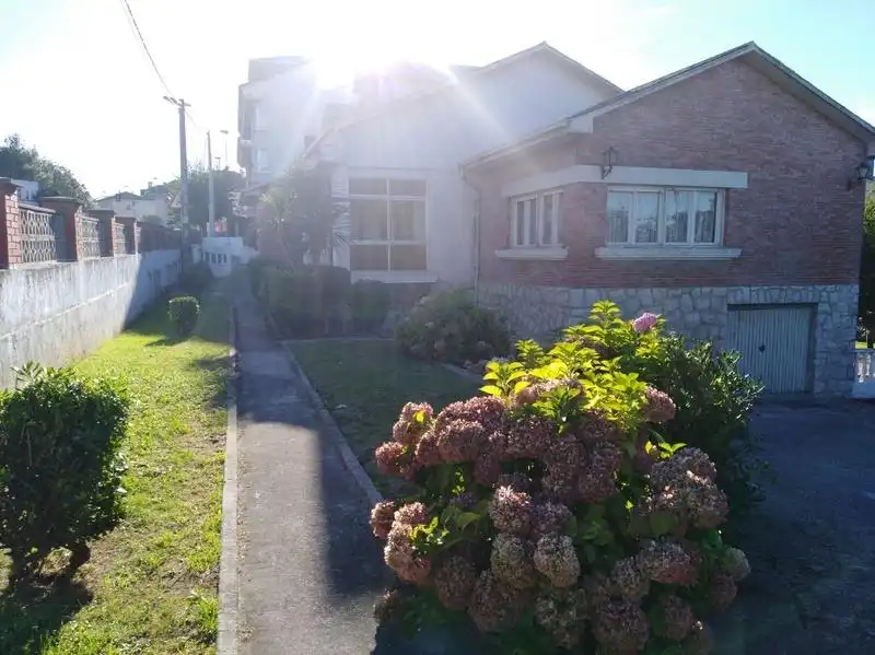 Vista exterior de Casa o chalet en venta en Piélagos con Calefacción, Jardín privado y Balcón