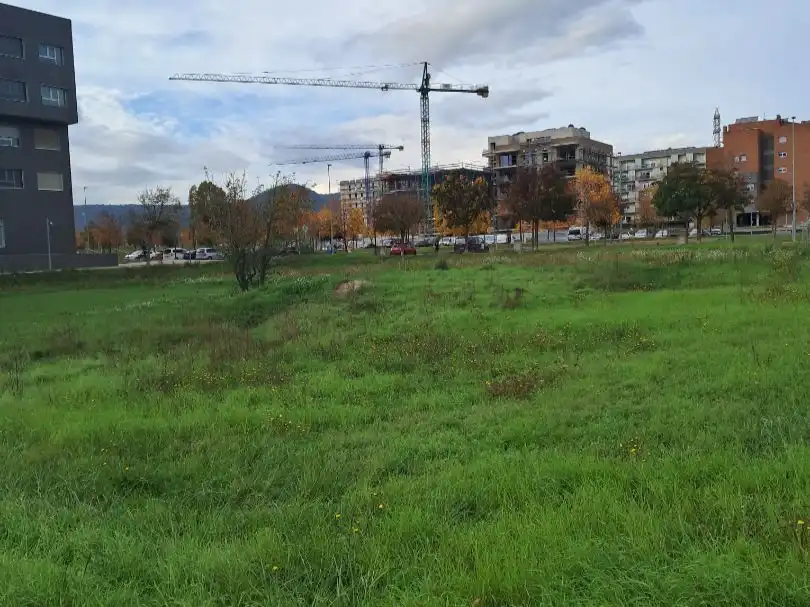 Wohnbaugrundstück zum Verkauf in Pacte del Vigatans 54, imagen 3