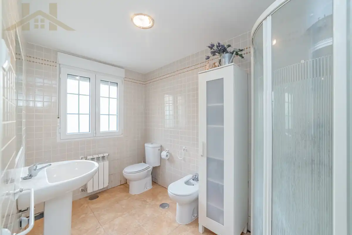 Bathroom of Houses for sale in El Álamo  with Air Conditioner, Heating and Private garden