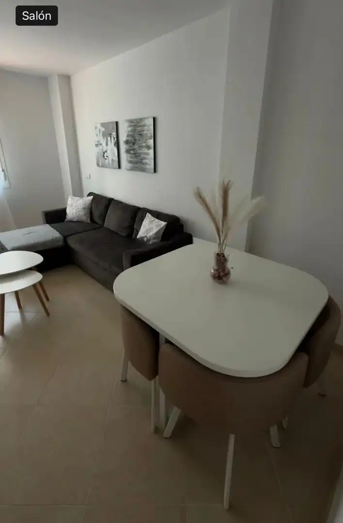 Sala de estar de Piso de alquiler en Benalmádena con Aire acondicionado, Trastero y Amueblado