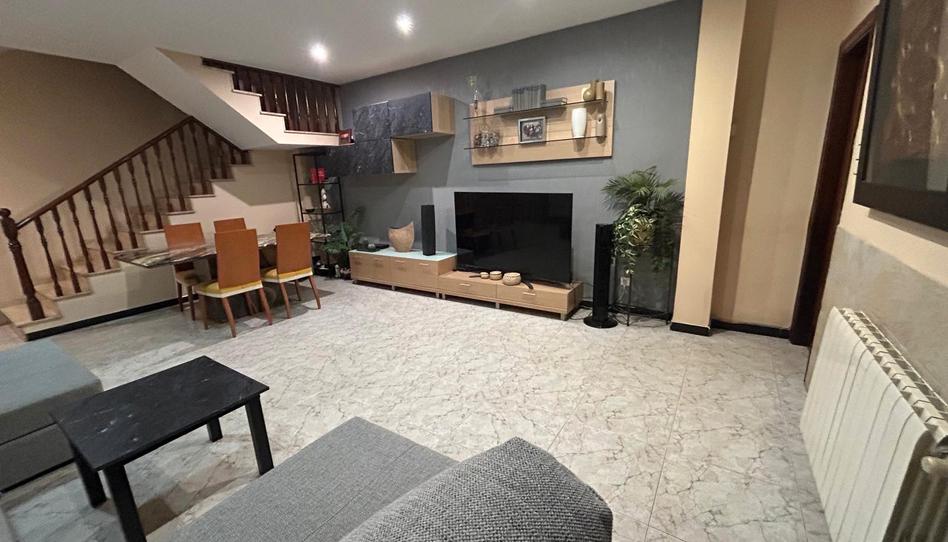 Foto 1 de Casa adosada en venda a Creu de Barberà, Barcelona