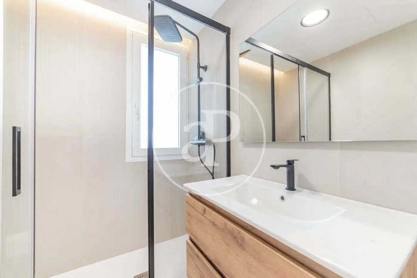 Baño de Ático en venta en Madrid con Aire acondicionado, Calefacción y Terraza
