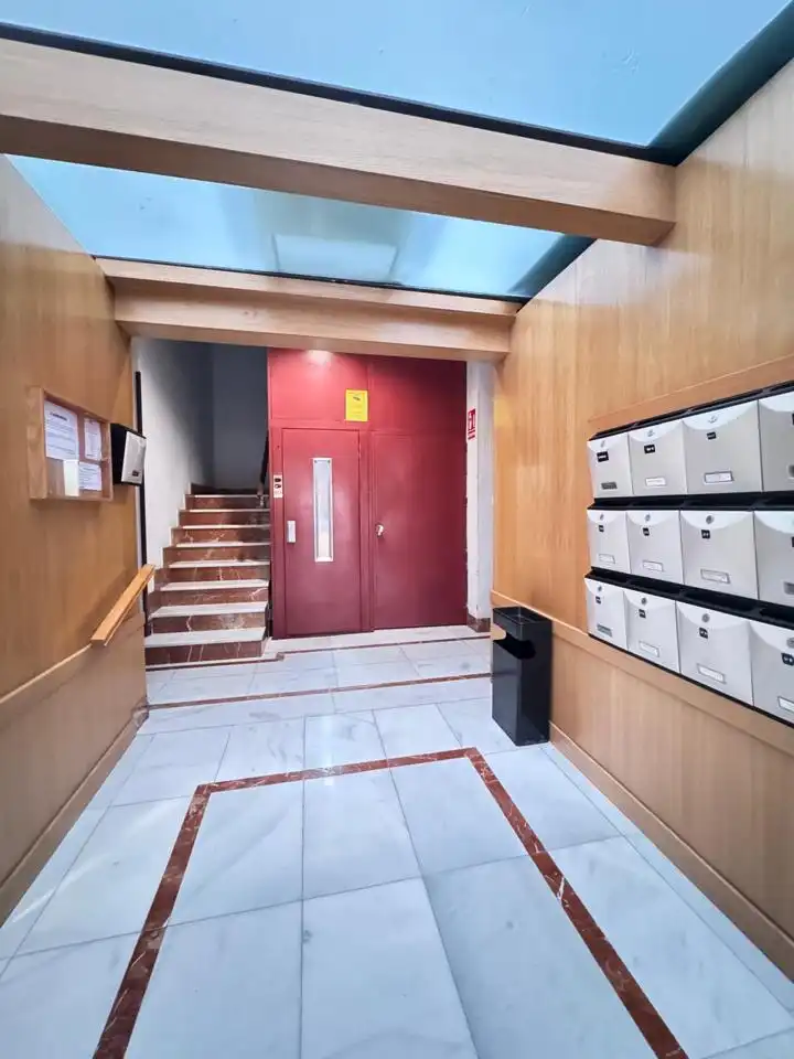 Planta baixa en venda en Madrid amb Calefacció i Moblat