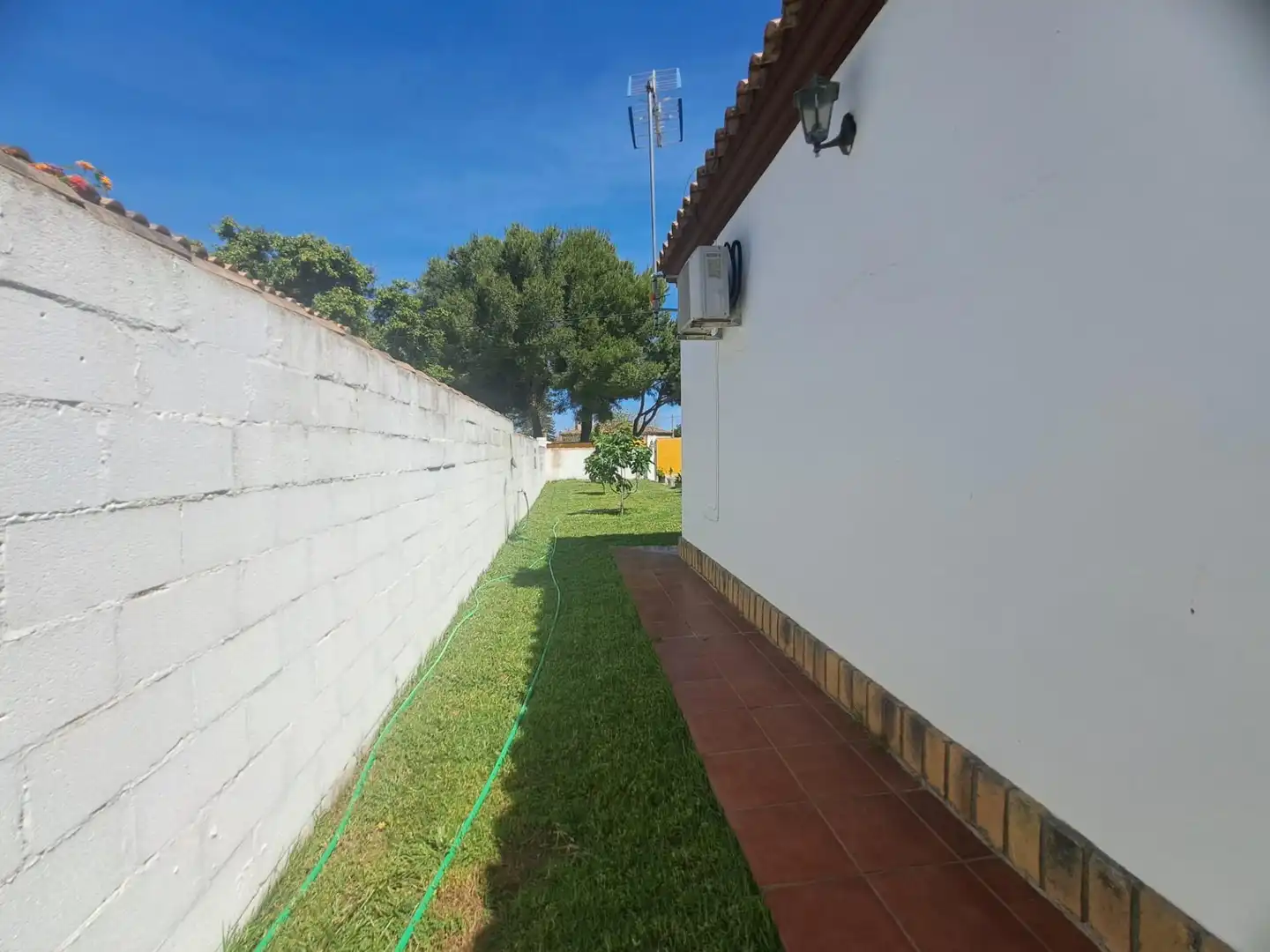 Jardín de Casa o chalet en venta en Chiclana de la Frontera con Aire acondicionado, Jardín privado y Trastero
