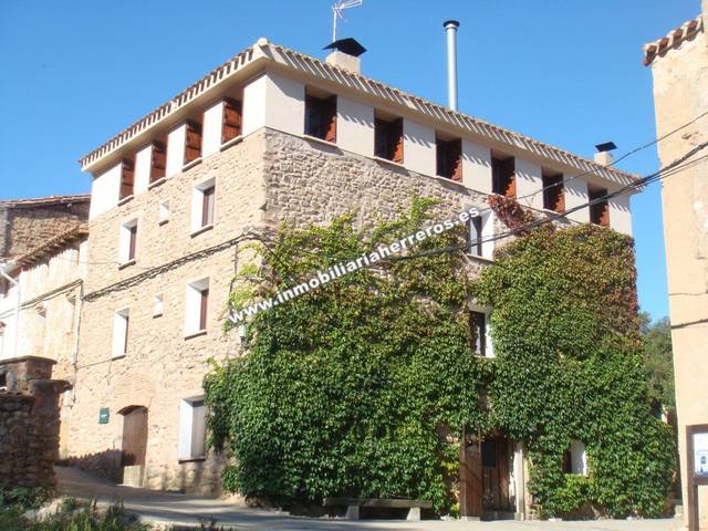 Casa-chalet en Venta en Ocón