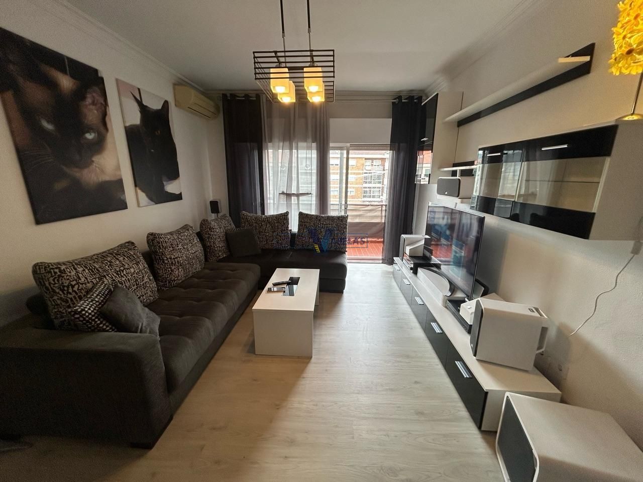 Living room of Flat for sale in Ourense Capital   with Air Conditioner, Heating and Storage room
