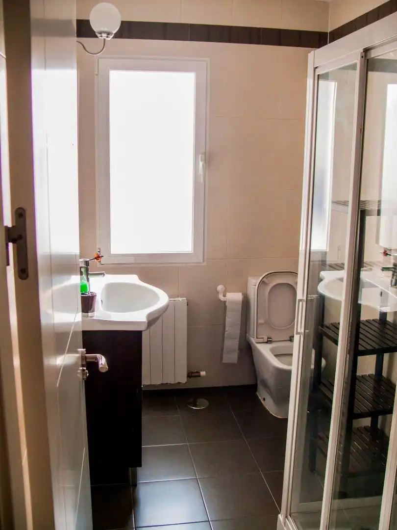 Bathroom of Flat for rent in Granada  with Heating, Furnished and Oven