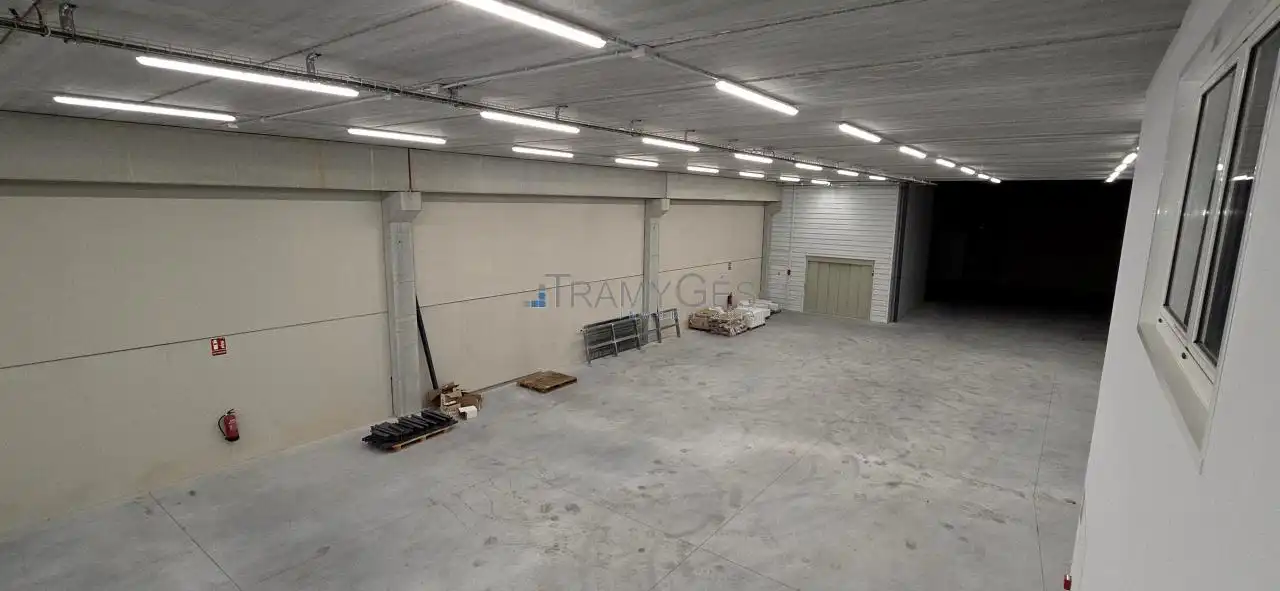 Nave industrial de alquiler en Mos