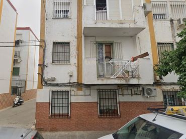 Apartment for sale in Calle CONSTANTINA