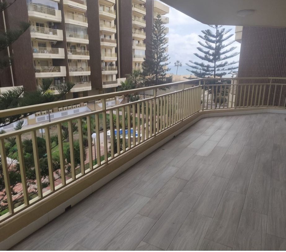 Terrace of Flat for sale in Fuengirola  with Furnished, Oven and Washing machine