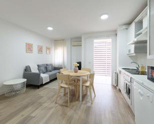 Living room of Apartment to share in  Madrid Capital  with Air Conditioner, Heating and Terrace