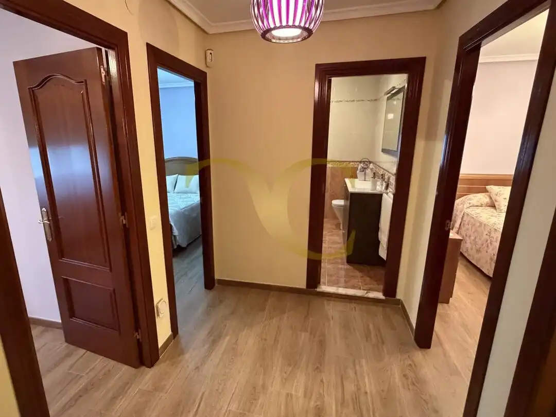 Casa o xalet en venda en Navia amb Calefacció, Jardí privat i Traster