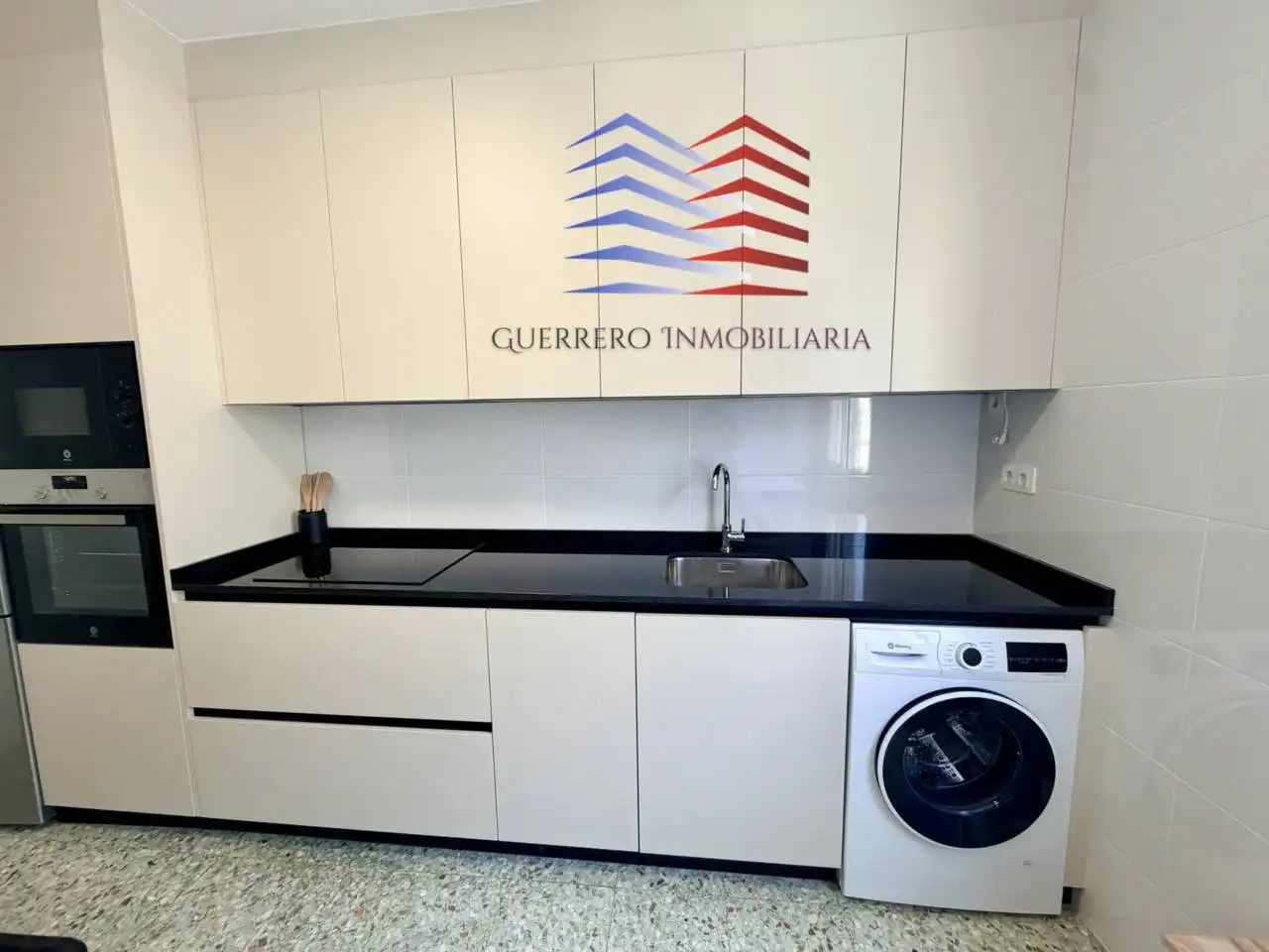 Küche von Wohnung zur Miete in Ourense Capital  mit Heizung, Parkett und Möbliert