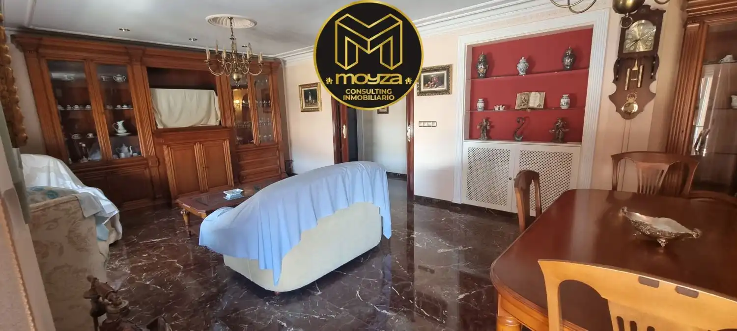 Piso con terraza en venta en Martos, imagen 5