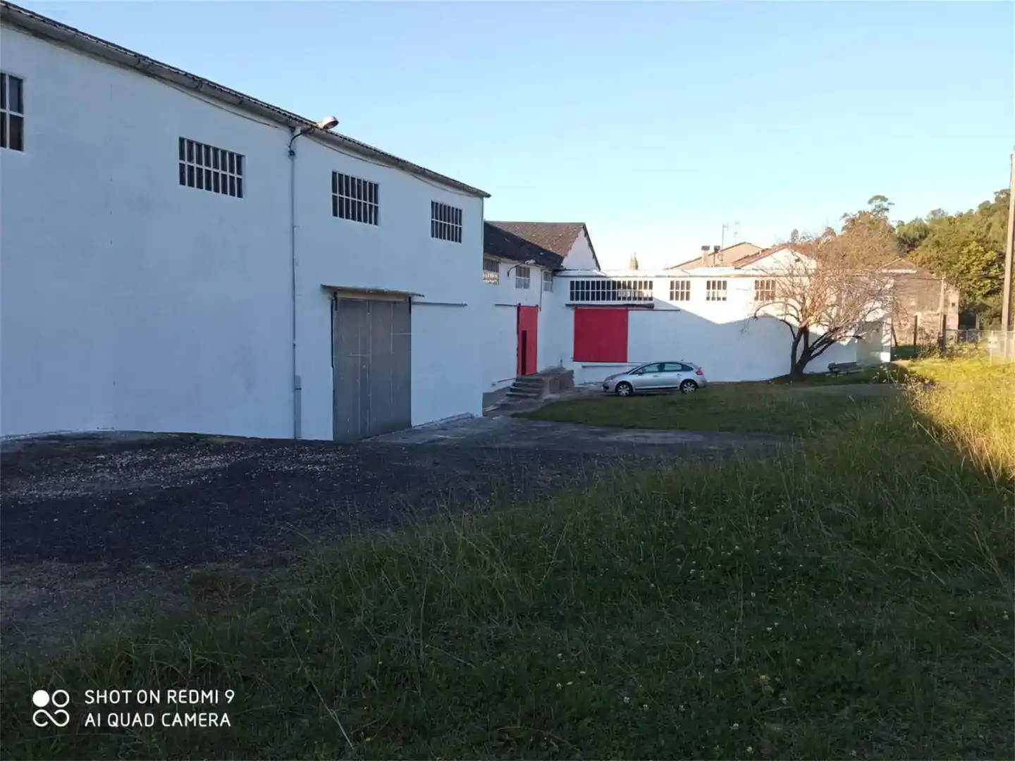 Vista exterior de Nau industrial en venda en Padrón