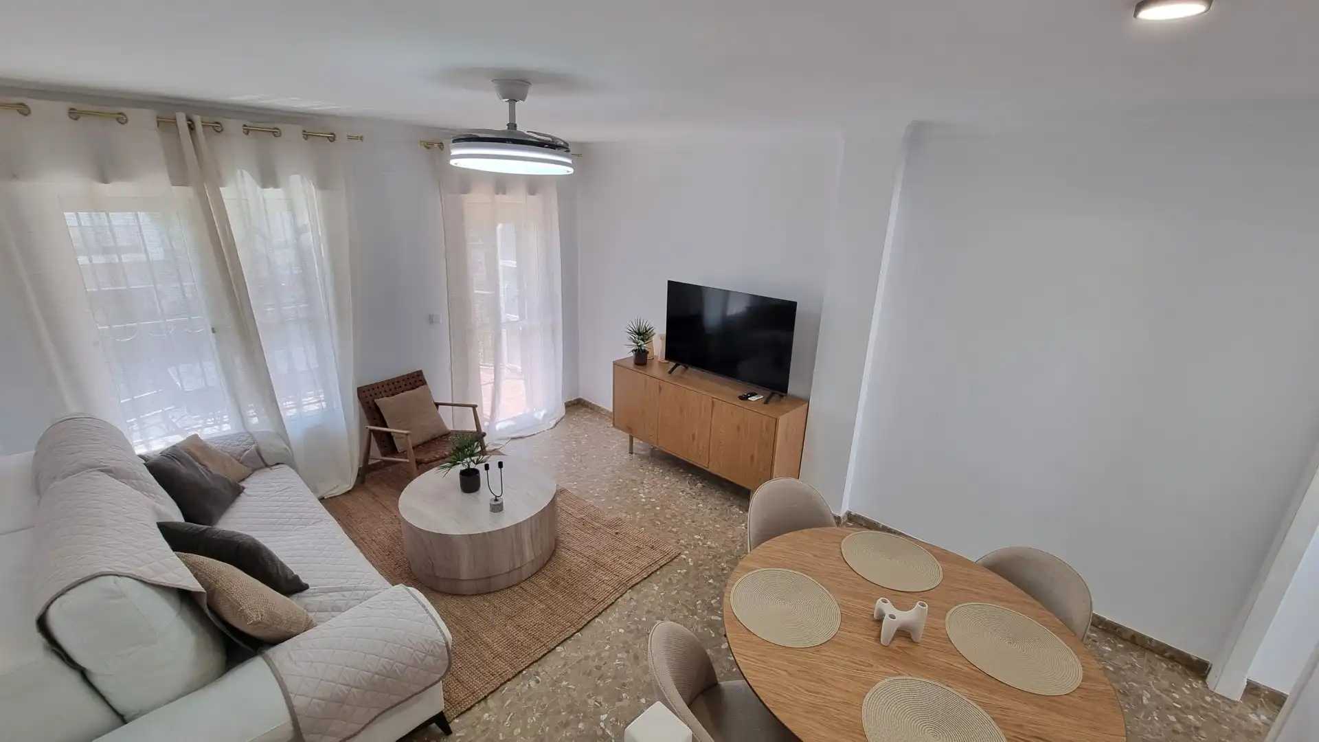 Sala de estar de Dúplex en venta en Chipiona con Aire acondicionado, Terraza y Amueblado