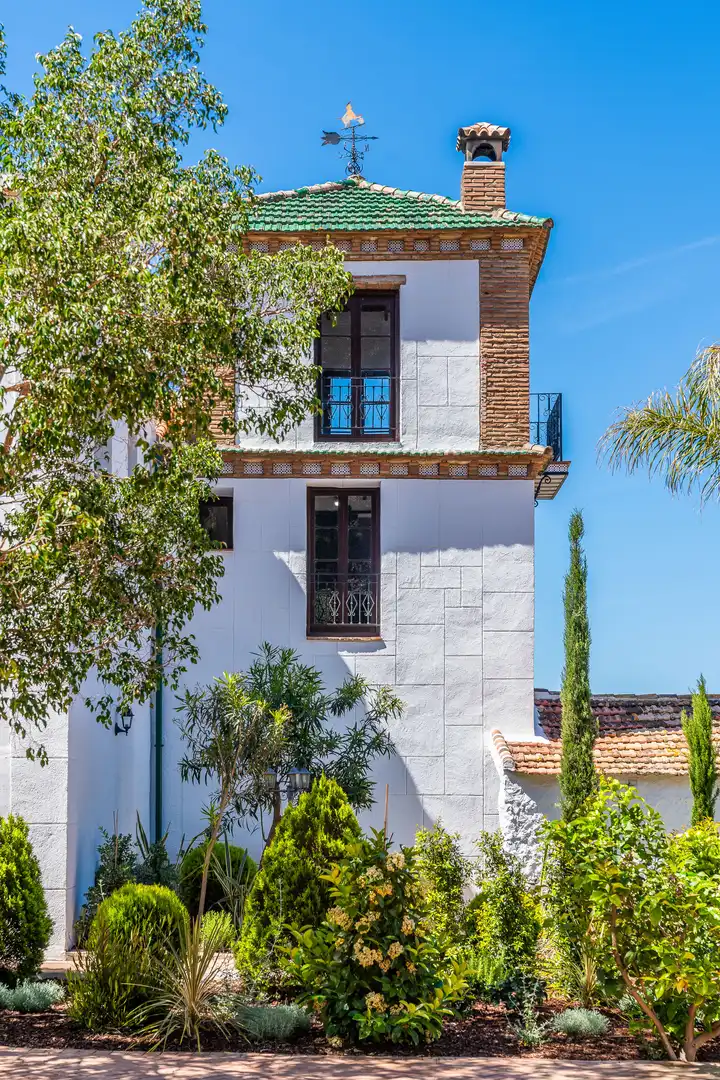 Vista exterior de Finca rústica en venda en Álora amb Aire condicionat, Calefacció i Jardí privat