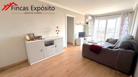 Foto 2 de Piso en venta en Avenida Vivar Téllez, 55, Capuchinos - Los Olivos, Vélez-Málaga