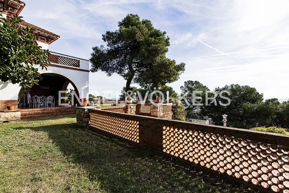 Vista exterior de Casa o chalet en venta en Urbanitzacions de Llevant
