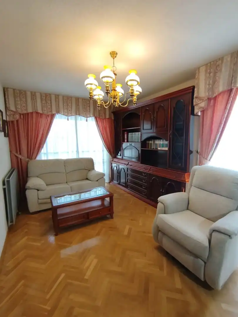 Sala d'estar de Pis en venda en Ávila amb Calefacció, Terrassa i Traster