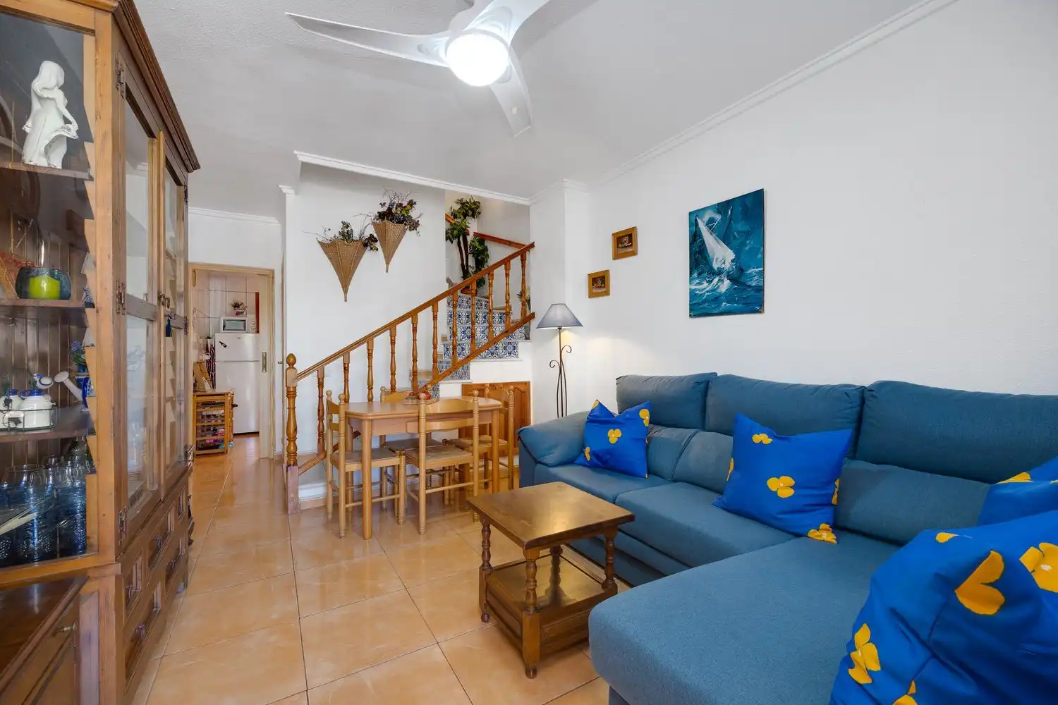 Wohnzimmer von Einfamilien-Reihenhaus zum Verkauf in Torrevieja mit Terrasse, Balkon und Gemeinschaftspool