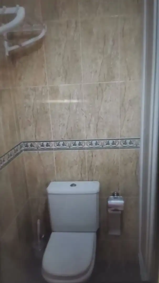 Bany de Àtic de lloguer en Motril amb Aire condicionat, Calefacció i Jardí privat