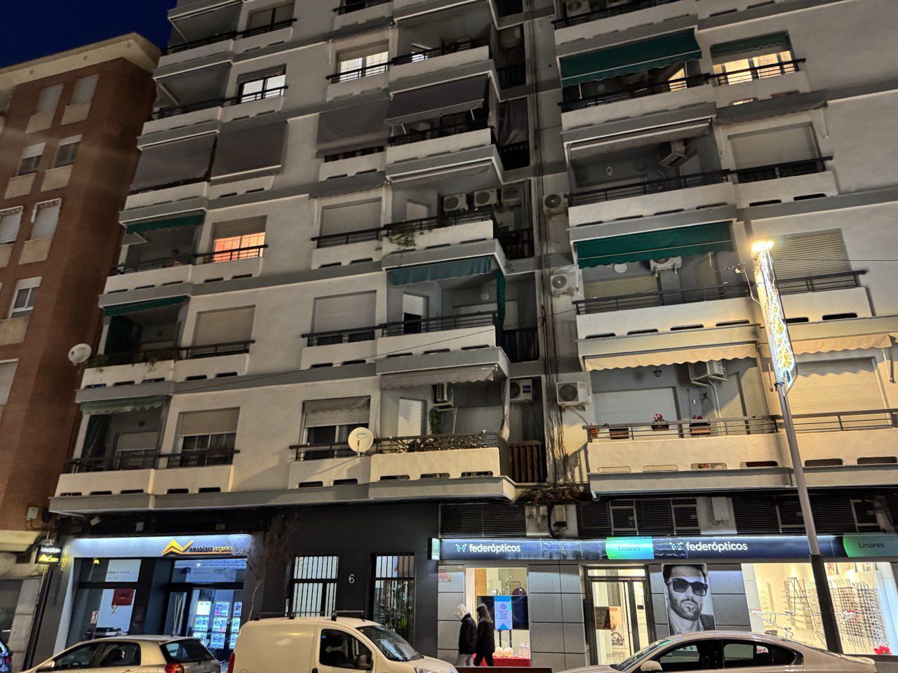 Vista exterior de Pis en venda en Linares