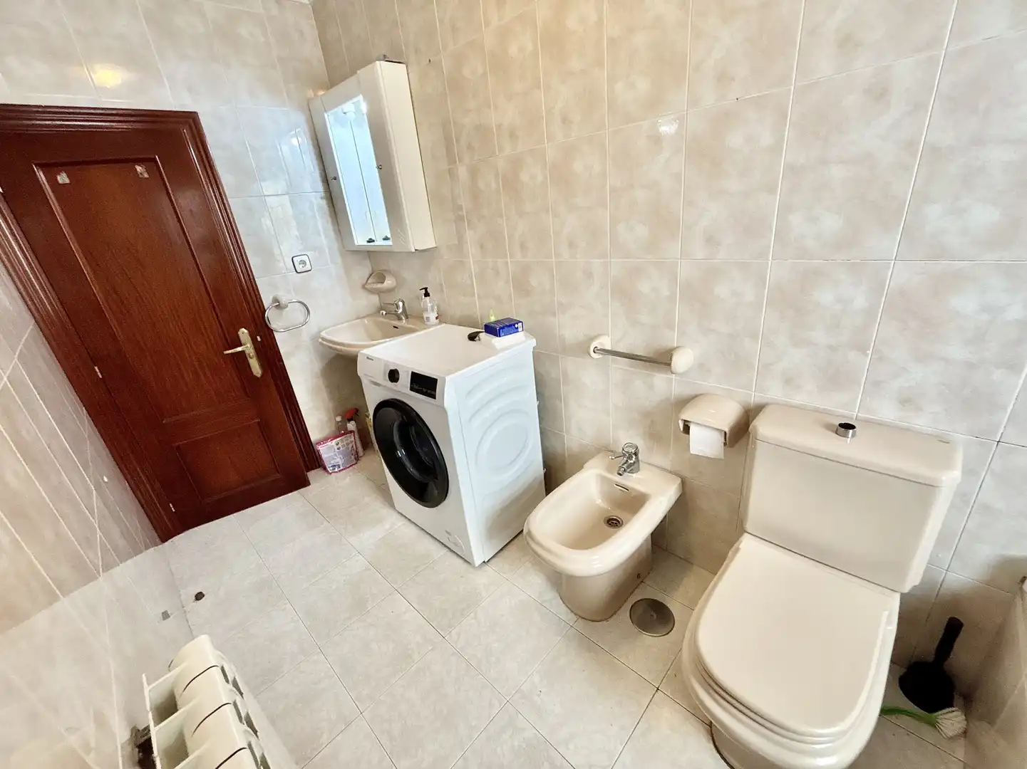 Baño de Piso en venta en Oviedo  con Calefacción y Parquet