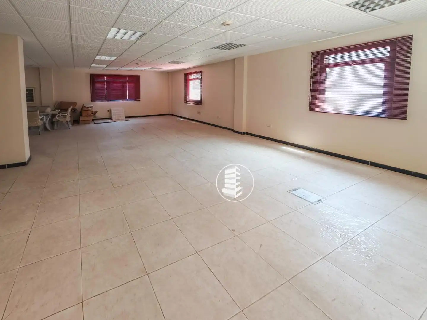 Oficina en venta en El Rosario con Aire acondicionado