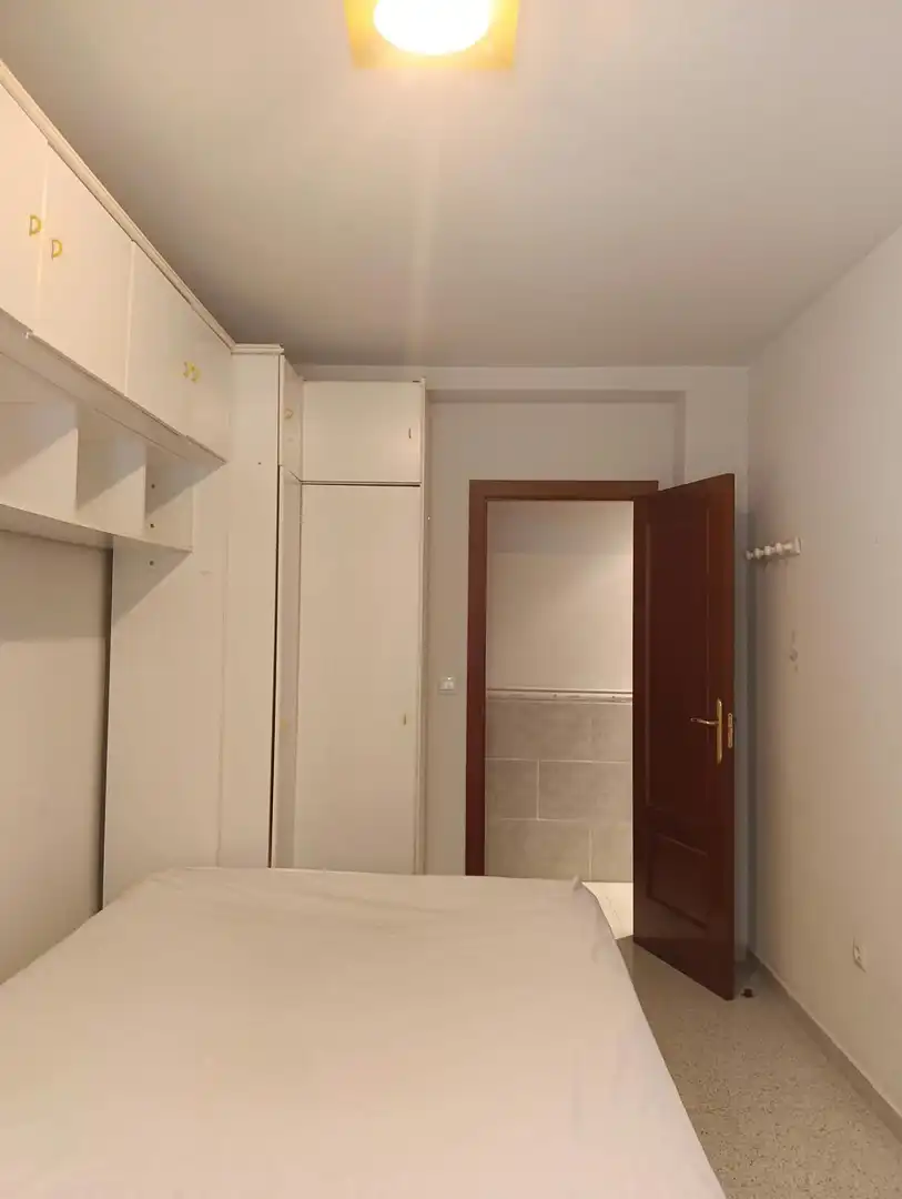 Bedroom of Flat for rent in Granada  with Air Conditioner, Heating and Terrace