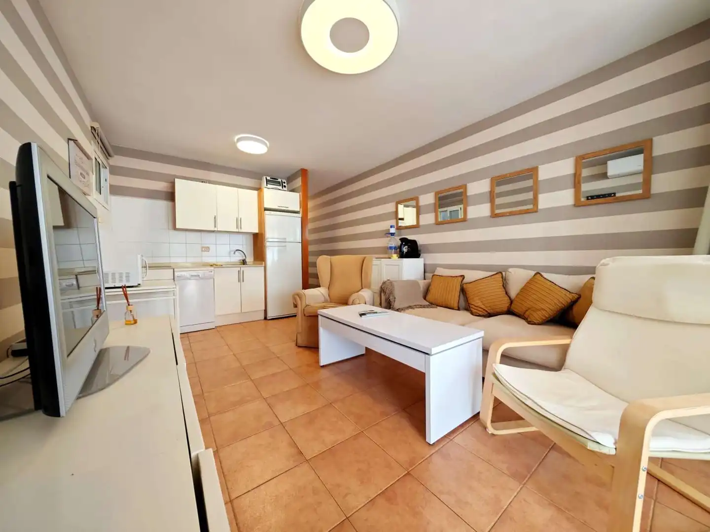 Sala d'estar de Apartament per a compartir en San Bartolomé de Tirajana amb Aire condicionat, Terrassa i Moblat
