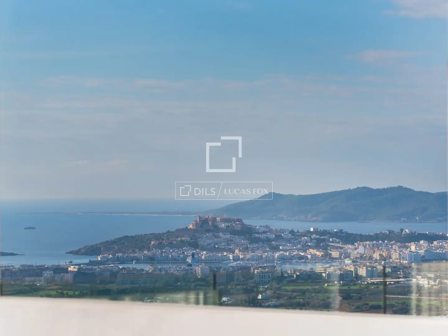 Houses for sale in Santa Eulària des Riu  with Air Conditioner, Heating and Private garden