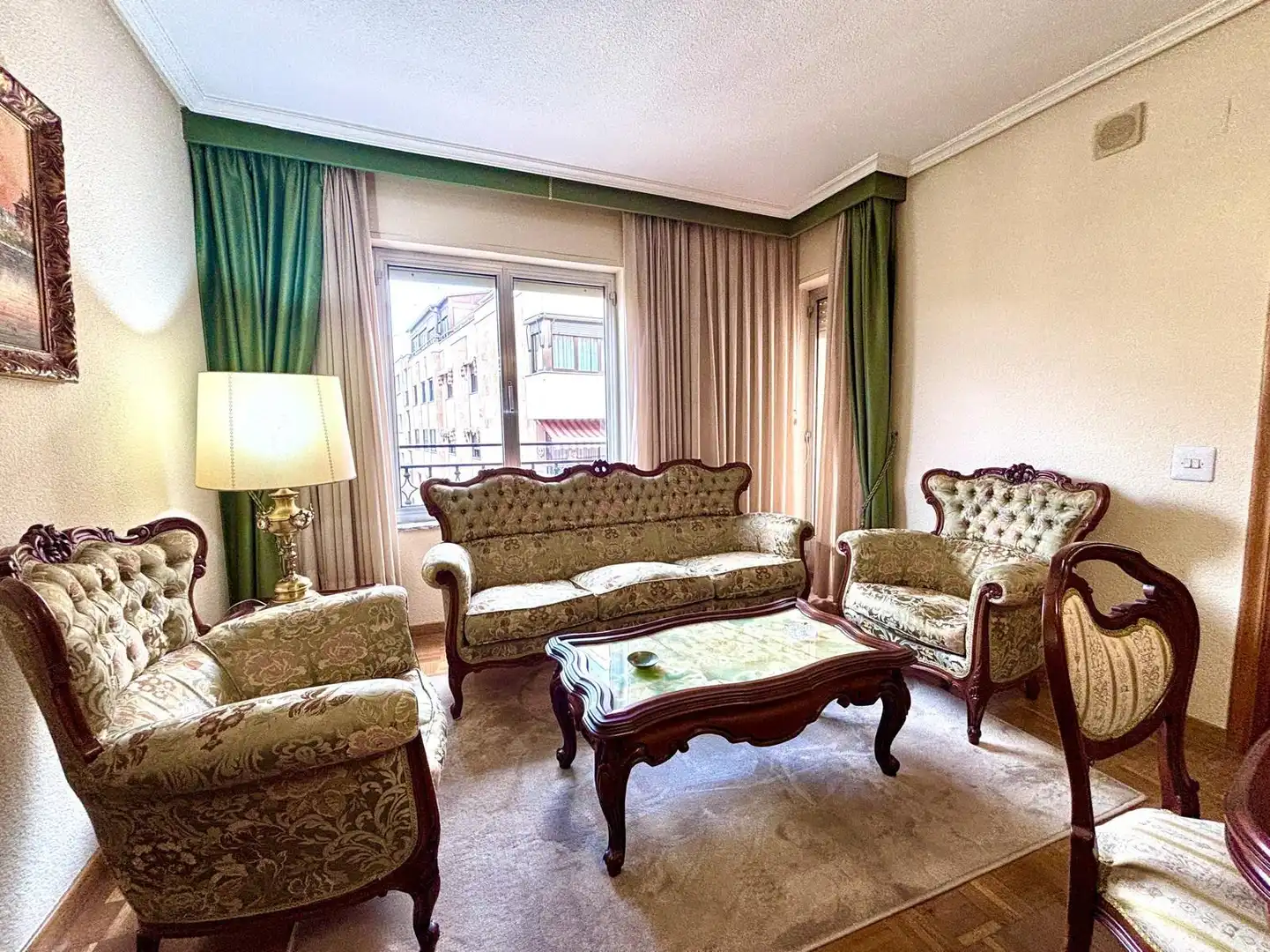 Sala de estar de Piso en venta en Salamanca con Calefacción, Parquet y Amueblado