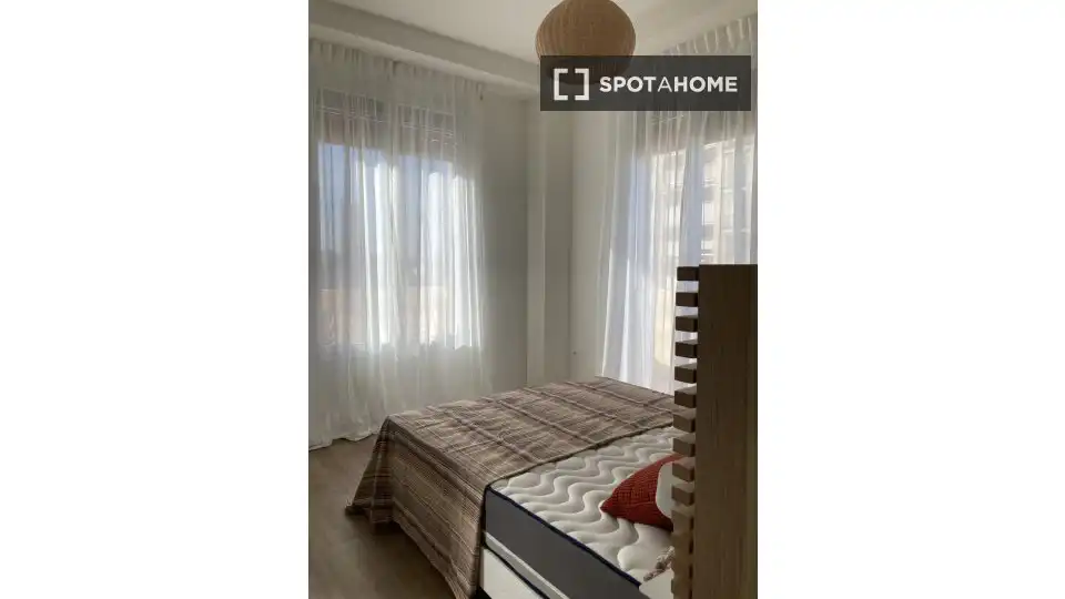 Appartamento con terrazza in affitto a L'Eixample, imagen 19