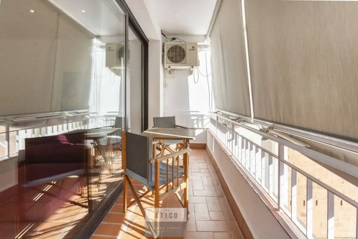 Balcony of Flat for rent in Barcelona  with Air Conditioner, Heating and Parquet flooring