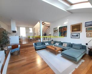 Sala d'estar de Casa o xalet en venda en Tui amb Calefacció, Jardí privat i Traster