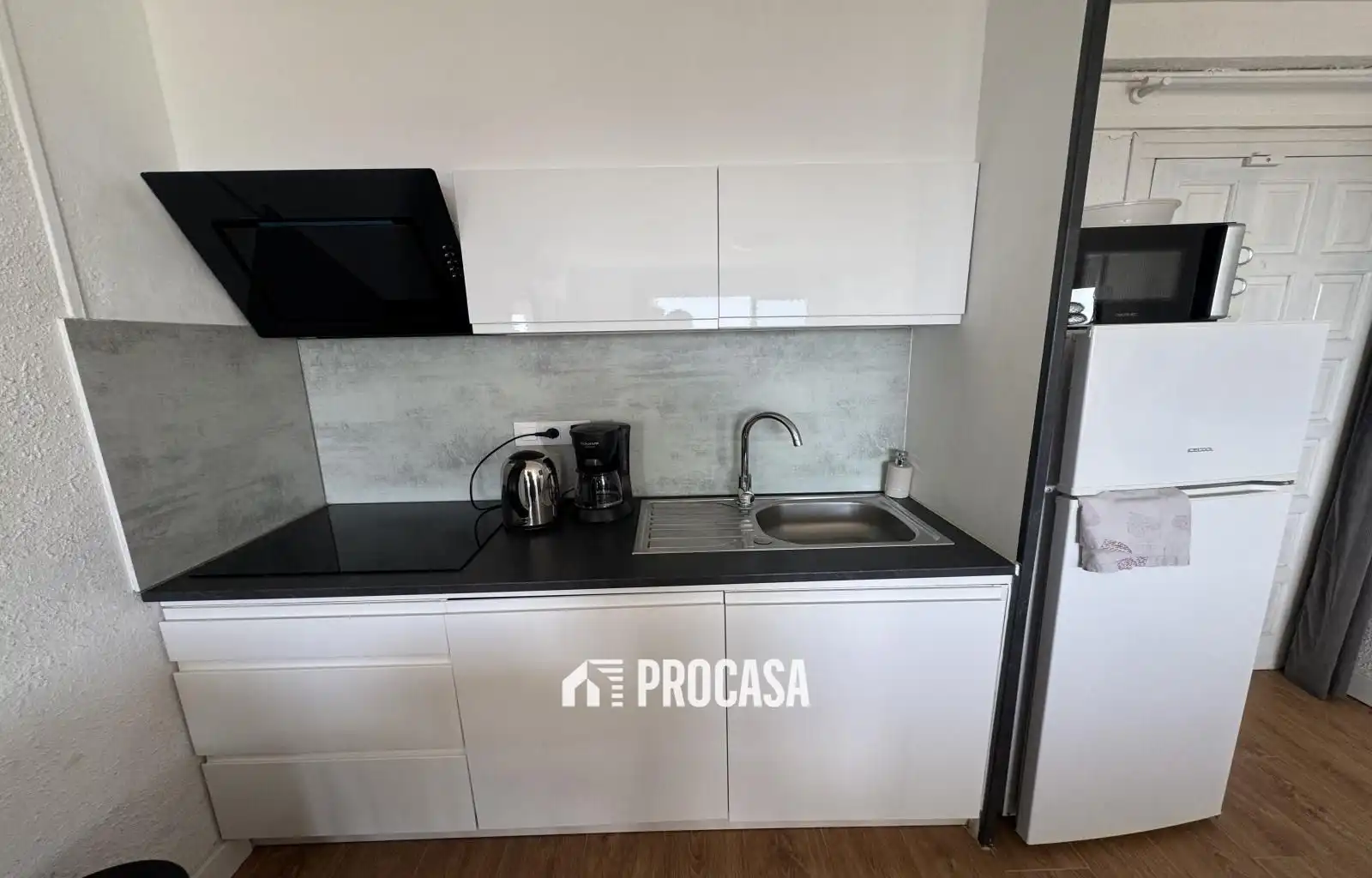 Cuina de Pis en venda en Empuriabrava amb Aire condicionat, Calefacció i Terrassa