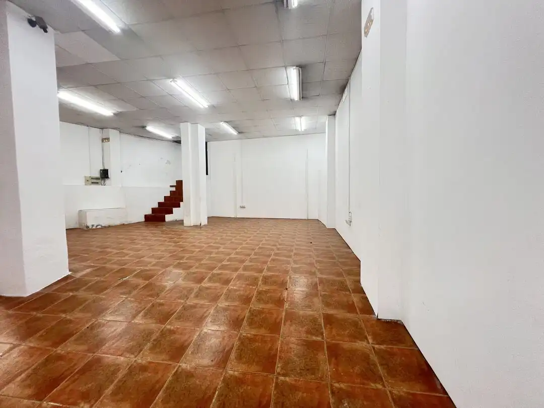 Gewerbefläche zur Miete in Calle Tiboli Kalea, imagen 3