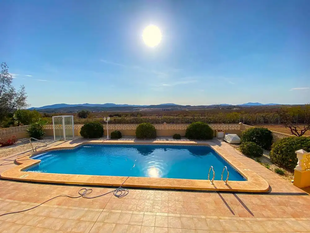 Piscina de Casa o chalet en venta en El Pinós / Pinoso