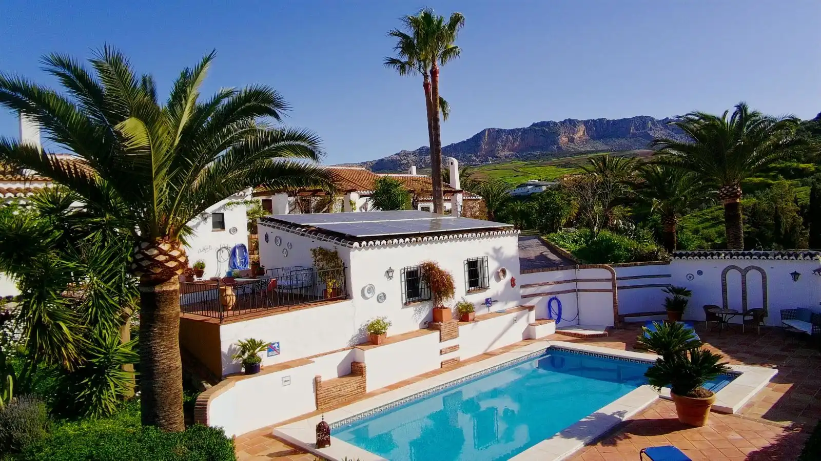 Außenansicht von Country house zum Verkauf in Villanueva de la Concepción mit Klimaanlage, Heizung und Privatgarten