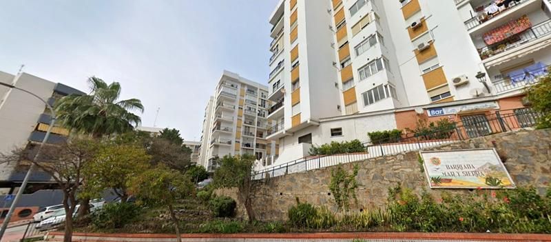 Vista exterior de Pis en venda en Estepona amb Terrassa