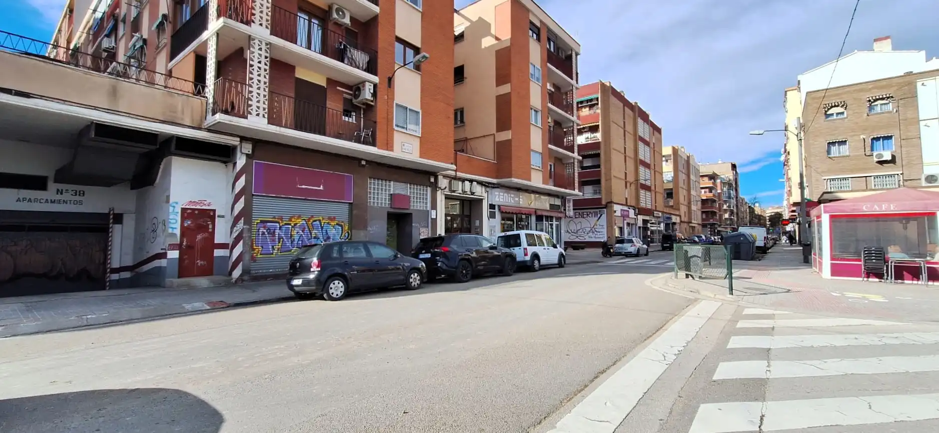 Exterior view of Garage for rent in Zaragoza