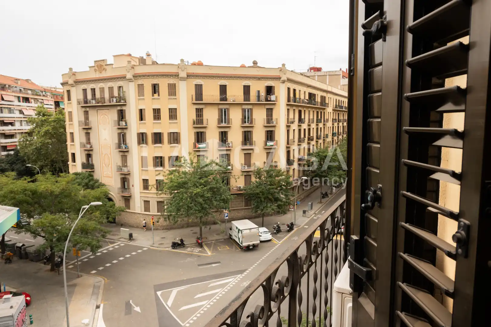 Piso con terraza en venta en Sant Andreu