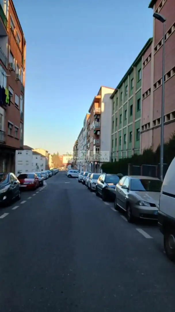 Außenansicht von Wohnung zum Verkauf in Cáceres mit Terrasse und Möbliert