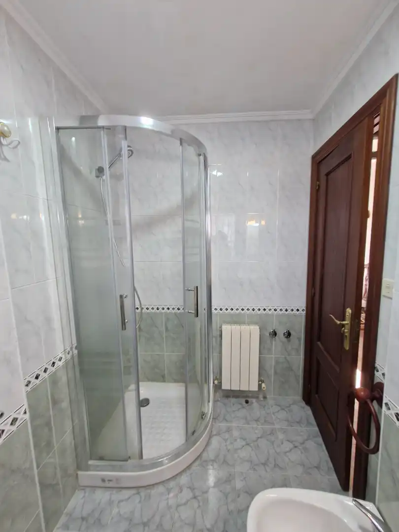Bathroom of Houses for rent in Orozko  with Heating, Private garden and Storage room